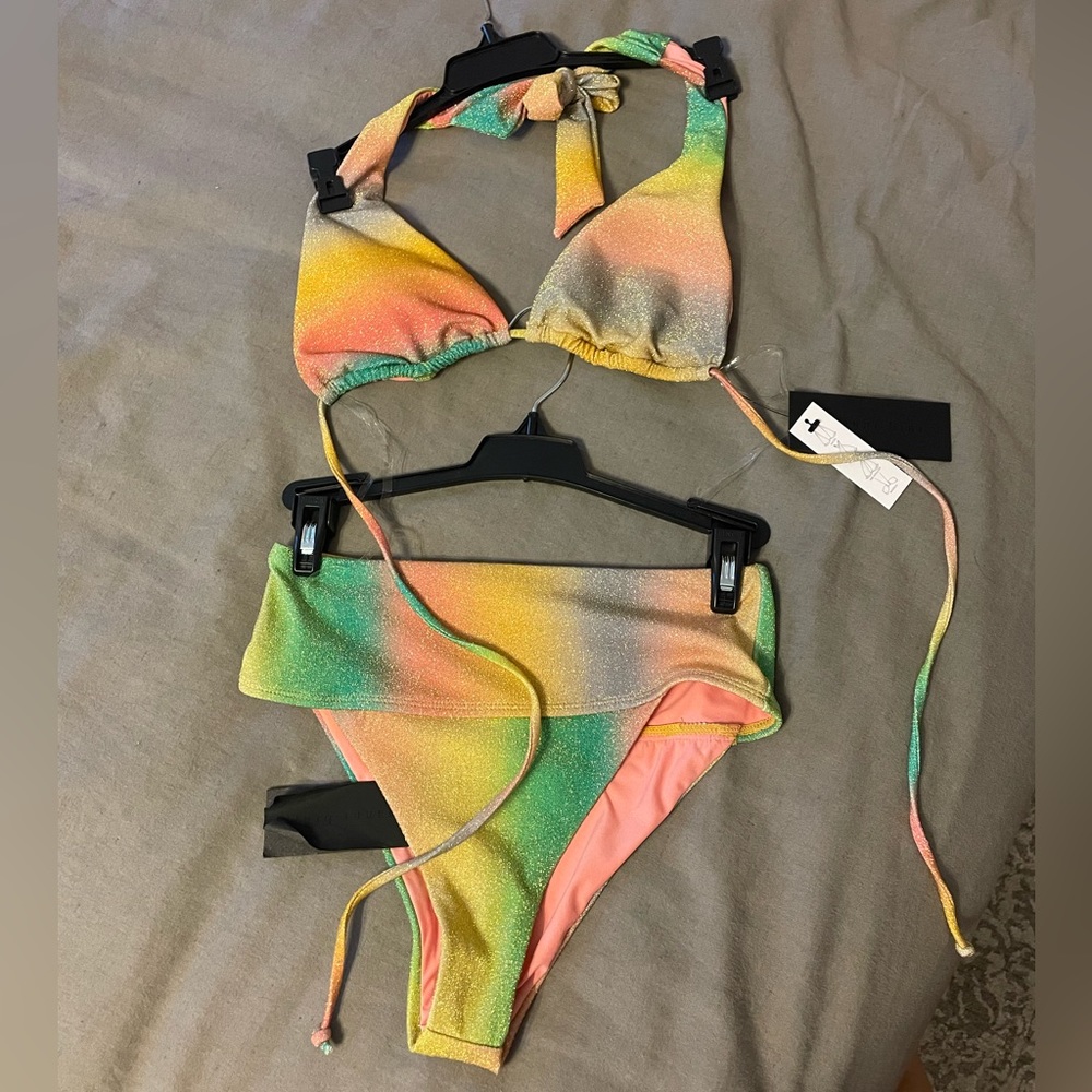 BRAND NEW! Malibu Skies Gianni Bini Swim Suit